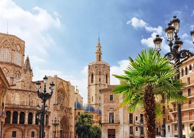 RAVENSBURGER PUZZLE PLAZA DE LA VIRGEN, VALENCIA 1000 PZ 01915