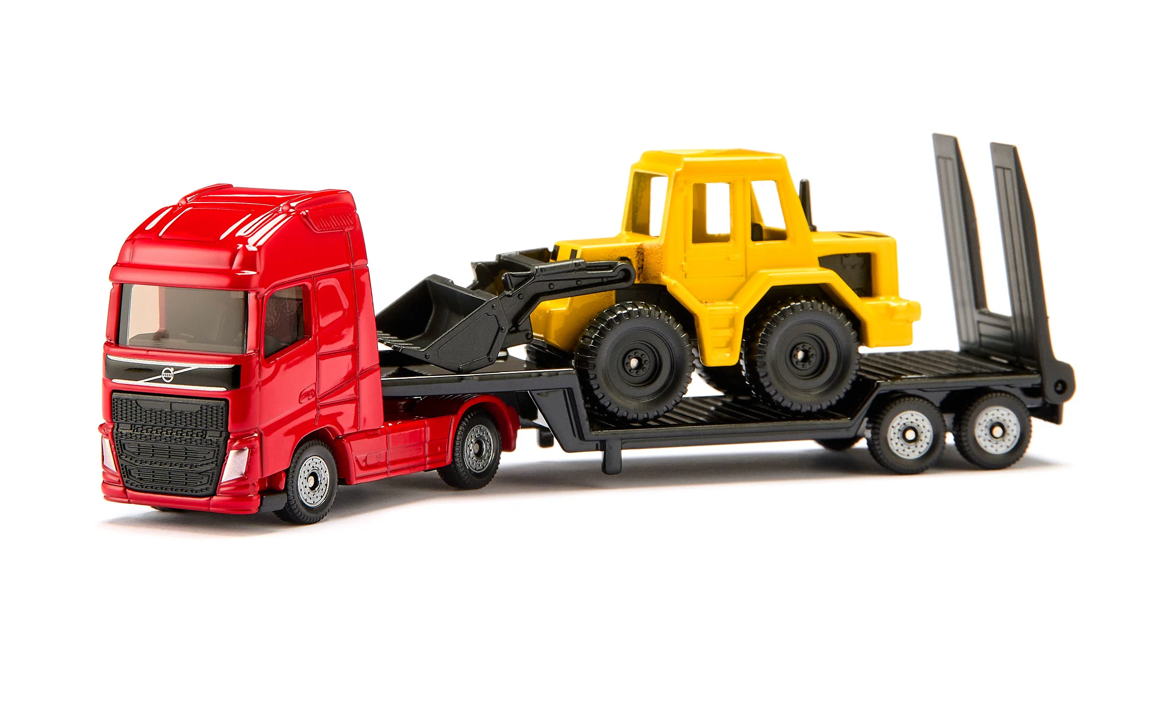 SIKU CAMION VOLVO CON RUSPA GOMMATA 1616