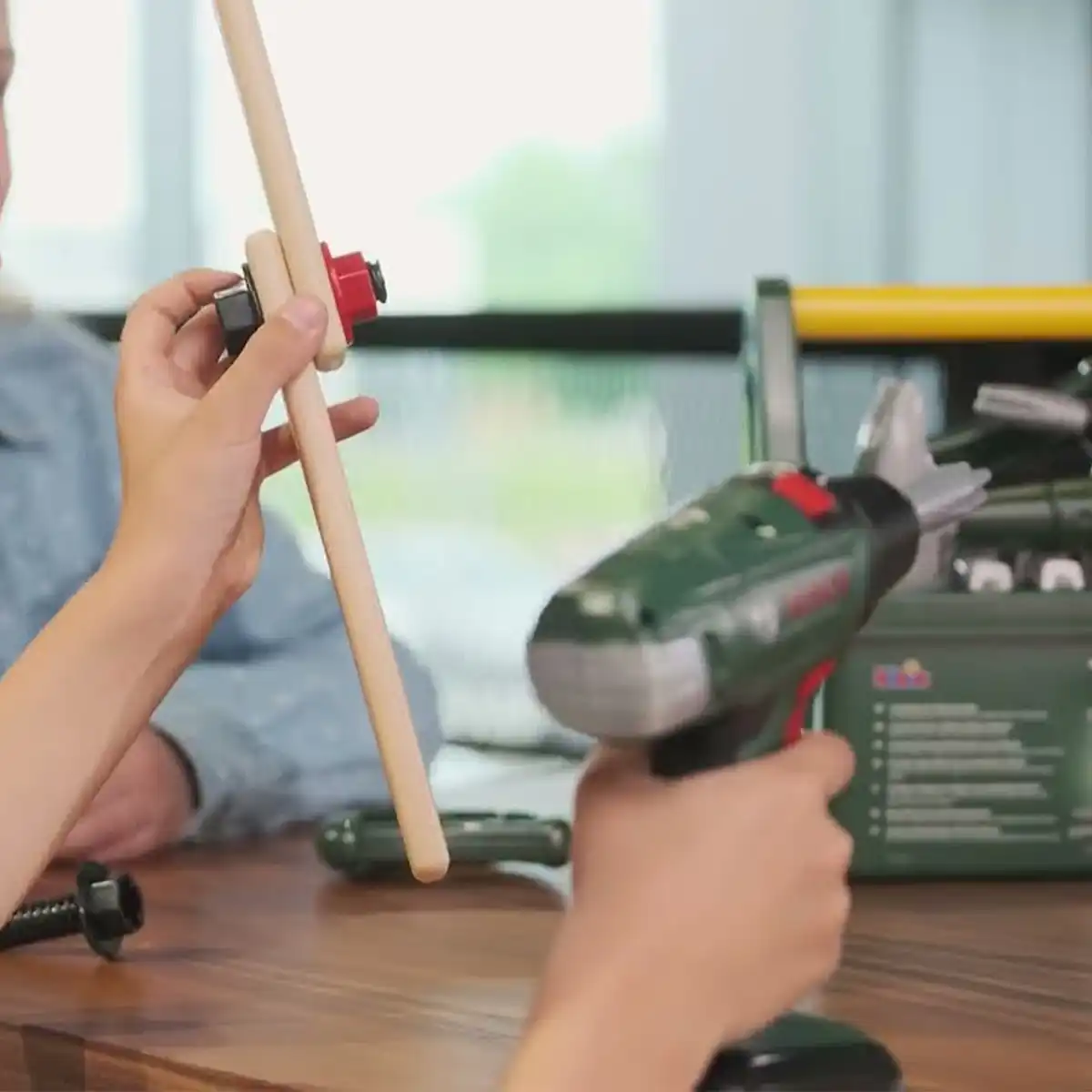 THEO KLEIN CASSETTA PORTA UTENSILI 8520