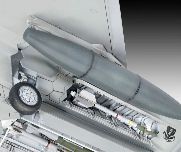 REVELL LOCKHEED MARTIN F-22A RAPTOR 03858 REVELL LOCKHEED MARTIN F-22A RAPTOR 03858